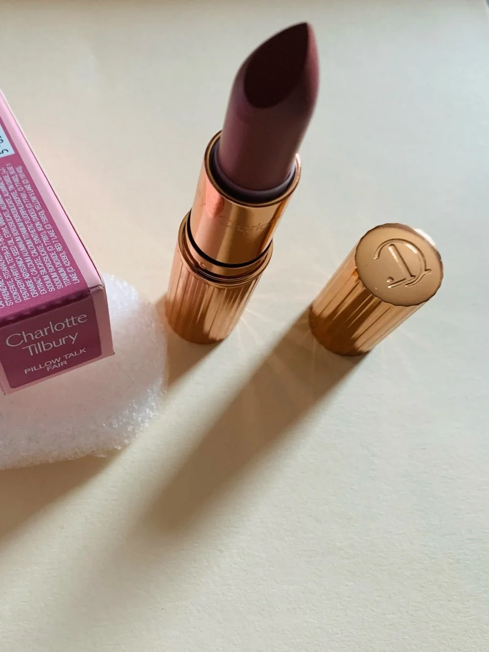 Charlotte Tilbury Pillow Talk fair kissing Lipstick